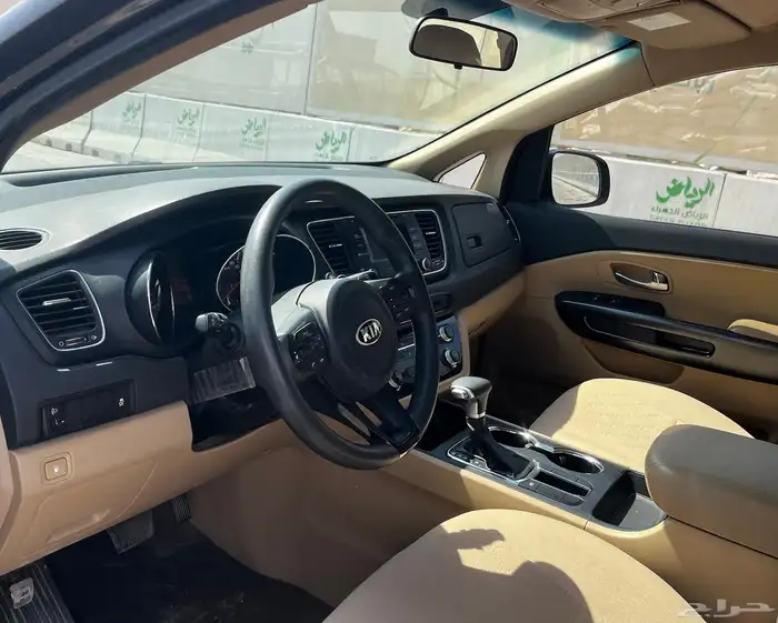 كيا كرنفال بنزين موديل 2020 6