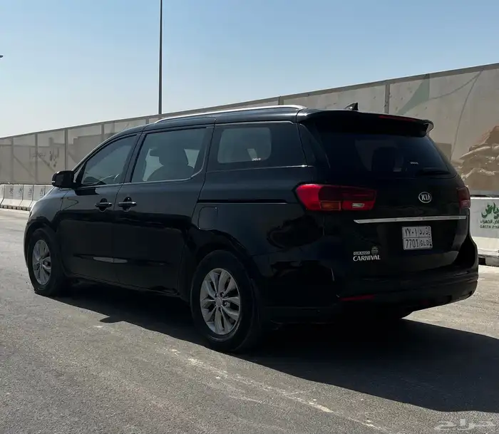 كيا كرنفال بنزين موديل 2020 4