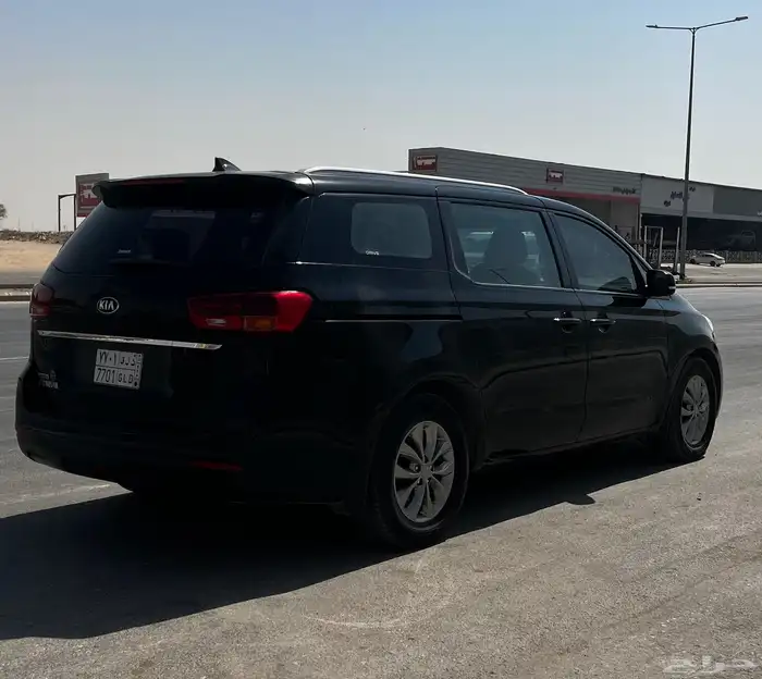 كيا كرنفال بنزين موديل 2020 5