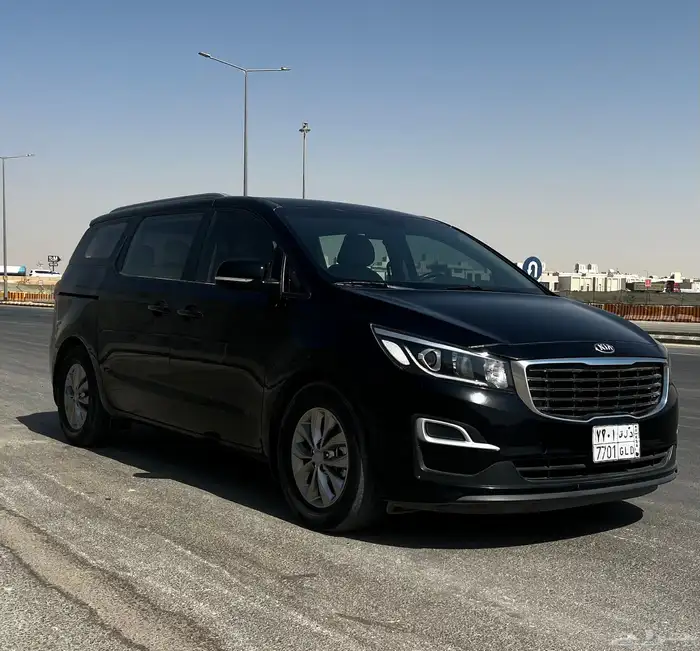 كيا كرنفال بنزين موديل 2020 2