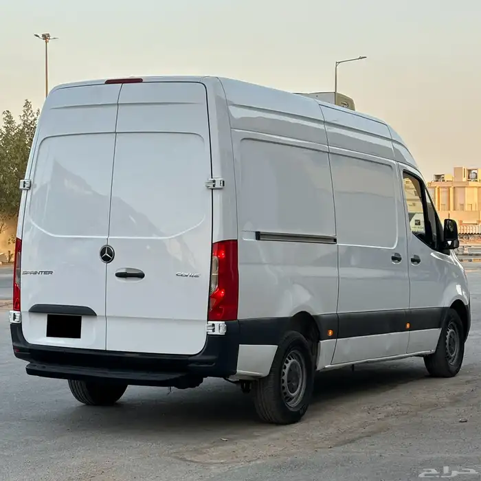 مرسيدس فان سبرنتر 2019 ديزل قير اتوماتيك ثلاجه سقف عالي 6