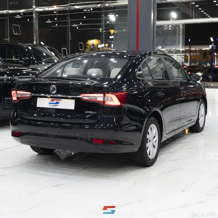 ام  ي 5 ستاندر موديل 2025 2