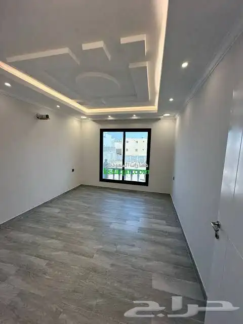 محتاج شريك في شقة في الدمام 0