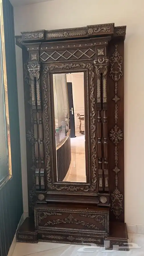 دولاب عبايات خشب 0