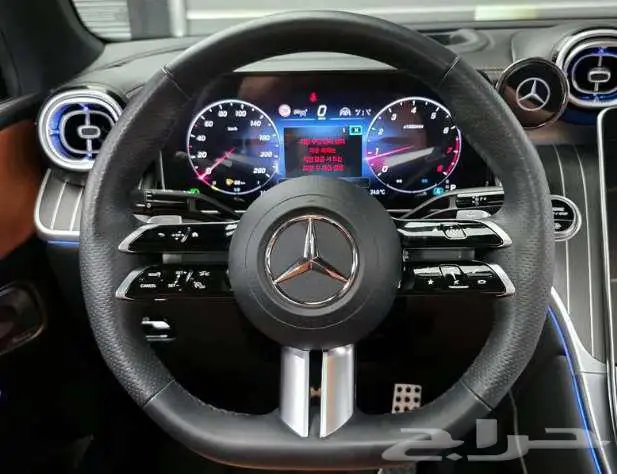مرسيدس GLC 300 2024 معرض الميموني للاستيراد من كوريا 6