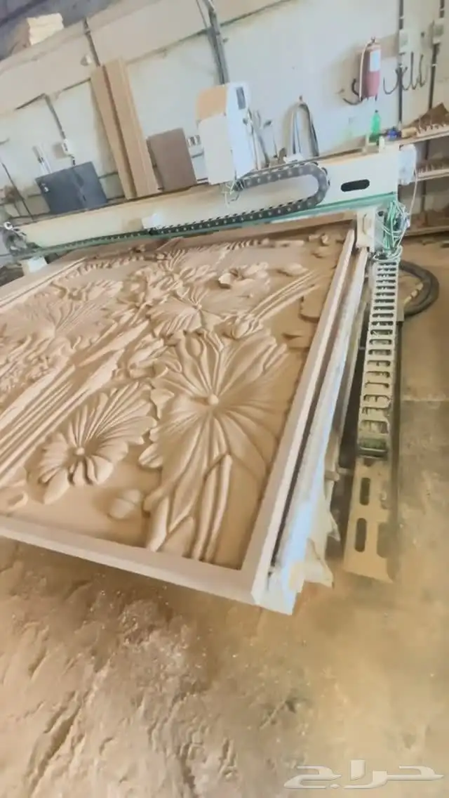 معلم ورشه نجاره مودرن لتفصيل الأبواب وغرف النوم والديكورات 34