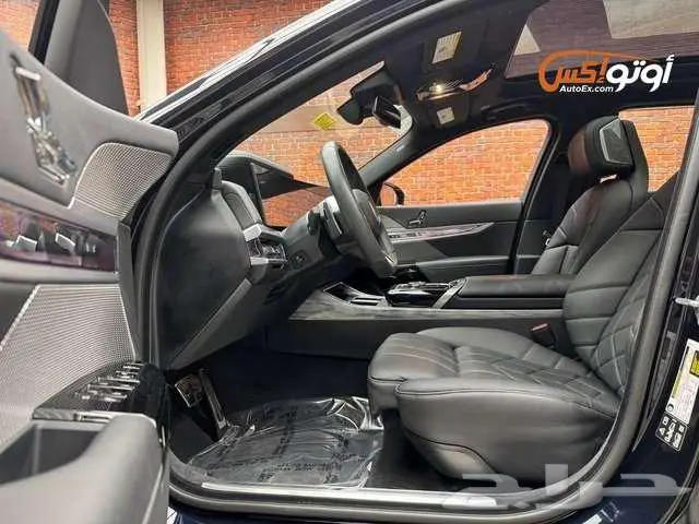 2024 بي إم دبليو 760i xDrive 11