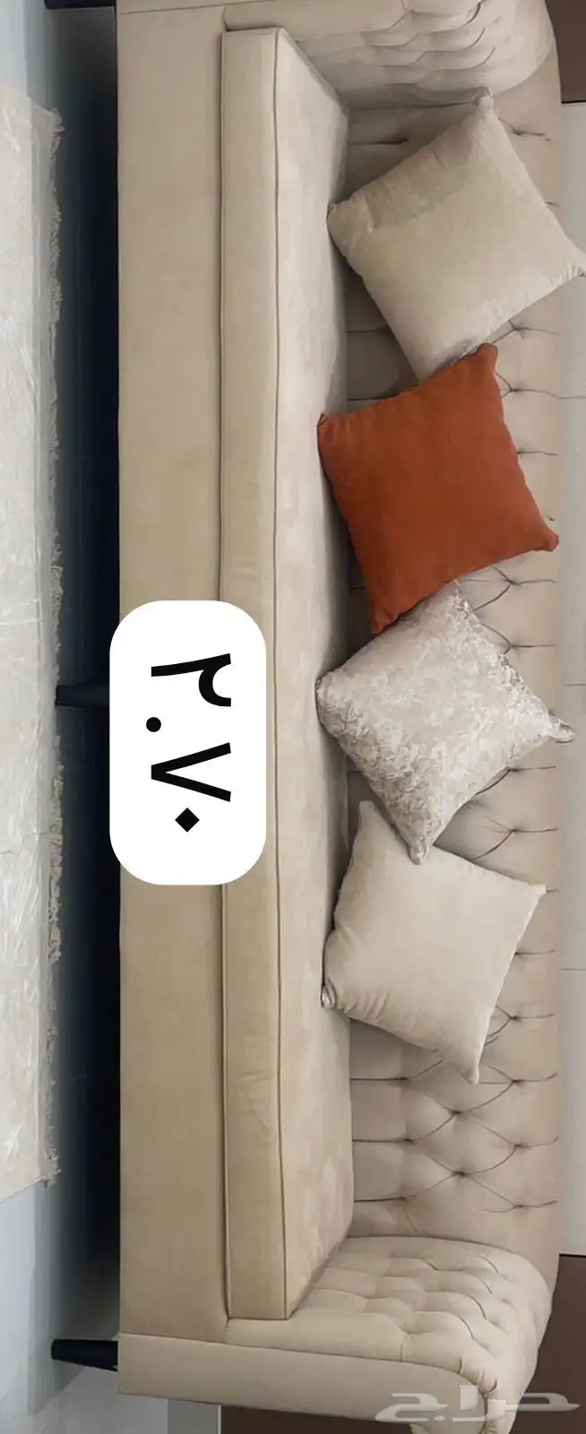 للبيع كنب جديد لم يستخدم 5 قطع كل قطعة 3 متر مع خداديات 0