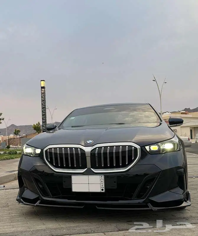 بي ام دبليو BMW 520i فل كامل 2024 كوري ضمان ناغي صيانة مجاني 0