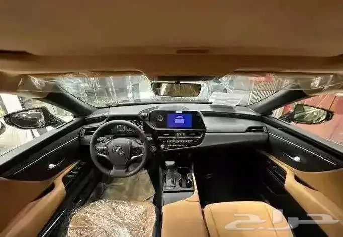 لكزس ES 300AH هايبرد 2025 4