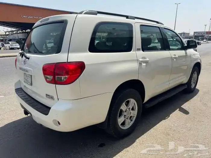 للبيع تويوتا سكويا 2014 -SR5 فتحة دبل 5