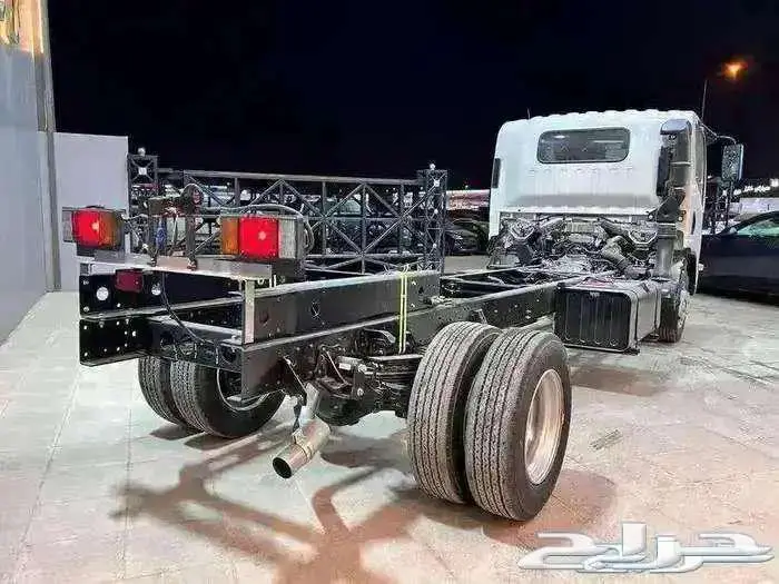 ايسوزو 2025 دينه 6 طن شاص طويل 6.10 كاش وتقسيط 3