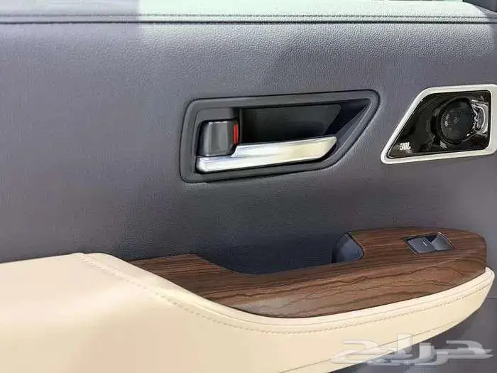 لاندكروزر جي اكس ار L5 خليجي بنزين رادار 2025 10