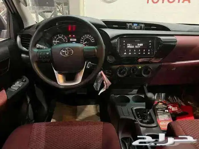 تويوتا هايلوكس 2025 15