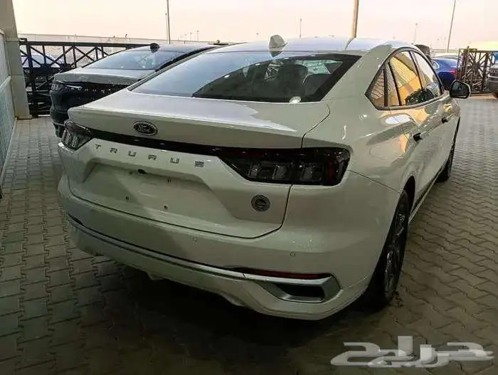 فورد توروس ترند 2026 7