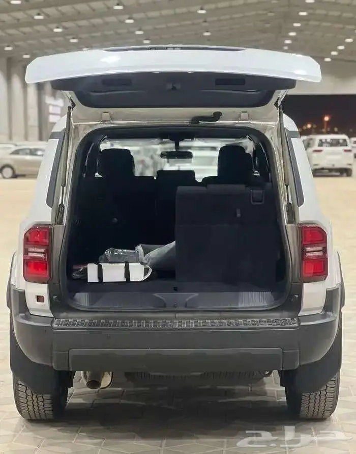 تويوتا برادو TXL1 بنزين 2025 3