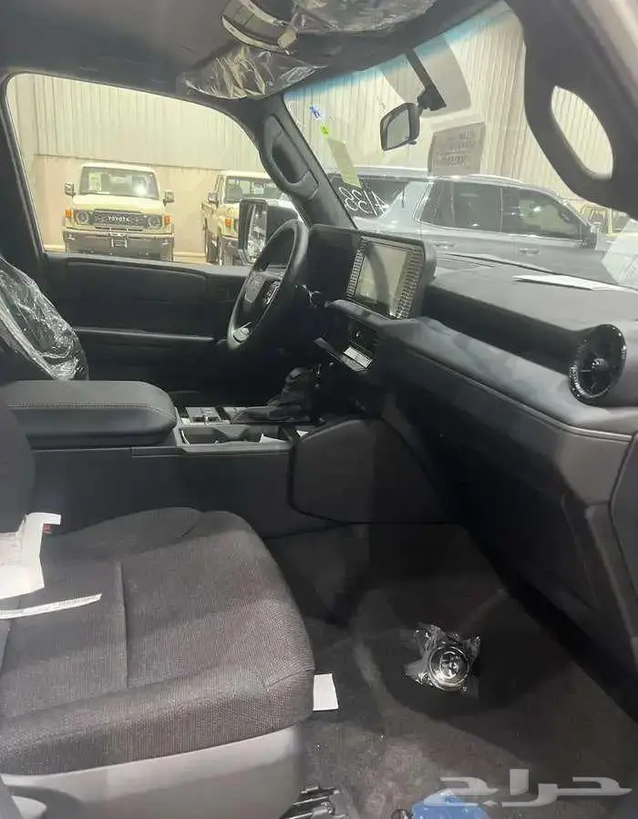 تويوتا برادو TXL1 بنزين 2025 11