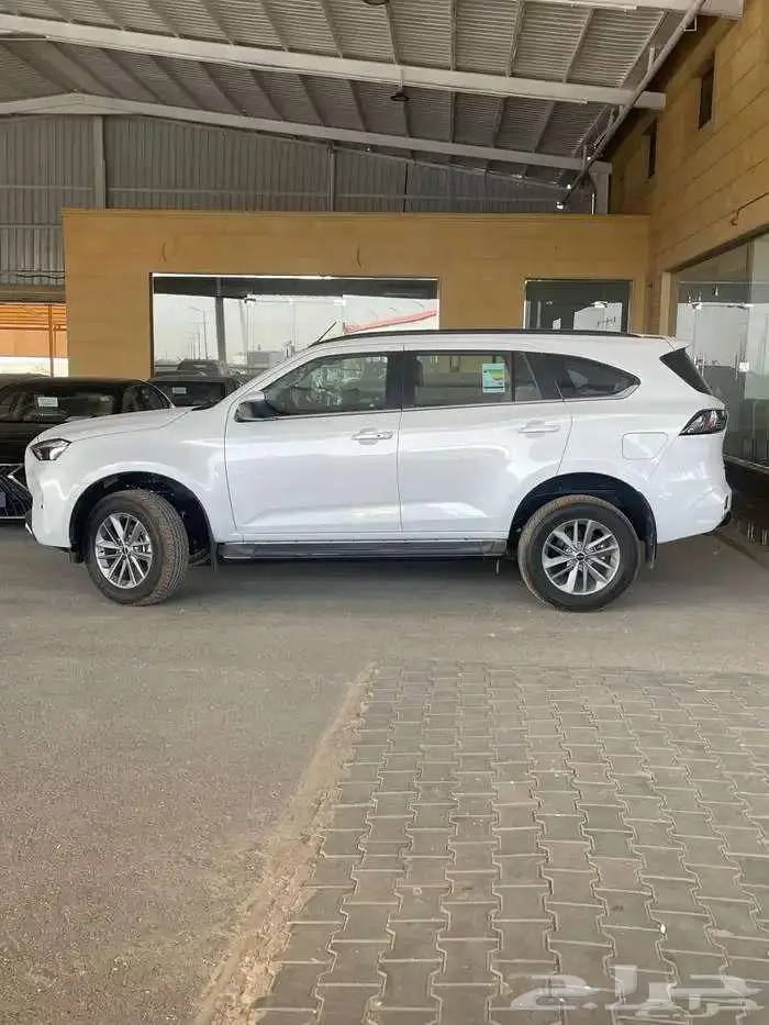 ايسوزو MUX فل كامل دبل ديزل 2025 متوفر لدى الحسن 1