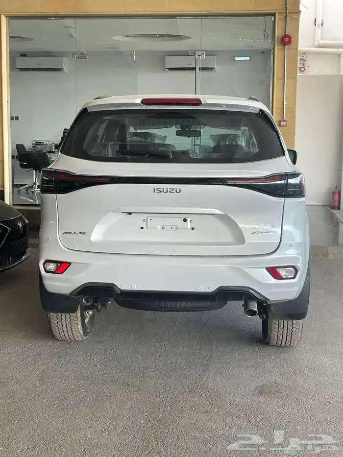 ايسوزو MUX فل كامل دبل ديزل 2025 متوفر لدى الحسن 3