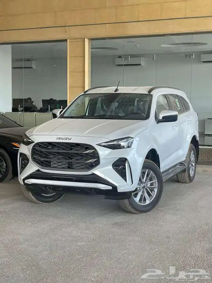 ايسوزو MUX فل كامل دبل ديزل 2025 متوفر لدى الحسن 0