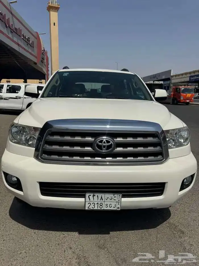 للبيع تويوتا سكويا 2014 -SR5 فتحة دبل 10