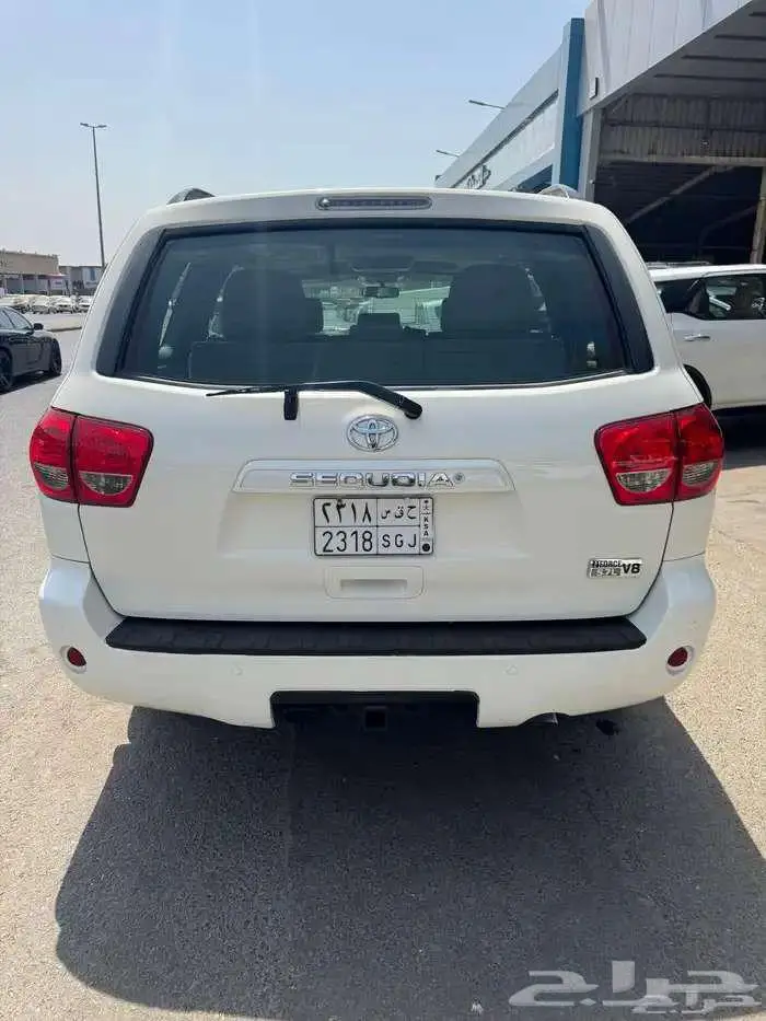 للبيع تويوتا سكويا 2014 -SR5 فتحة دبل 7