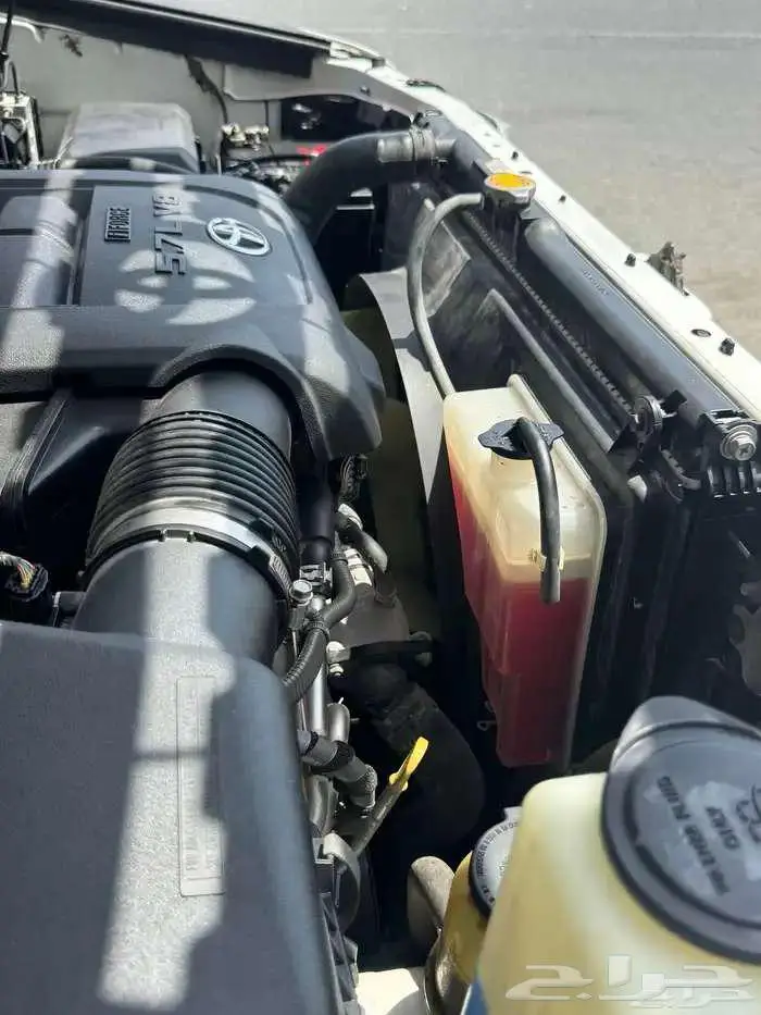 للبيع تويوتا سكويا 2014 -SR5 فتحة دبل 8