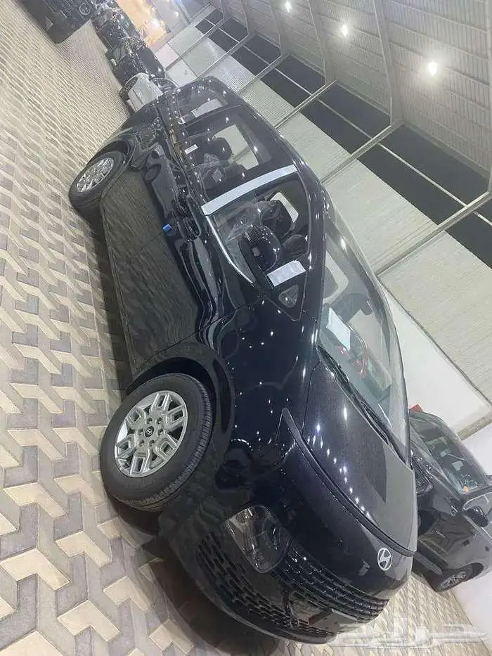 هيونداي ستاريا 2025 سياره عائلية 9 راكب عرض اليوم فقط 1