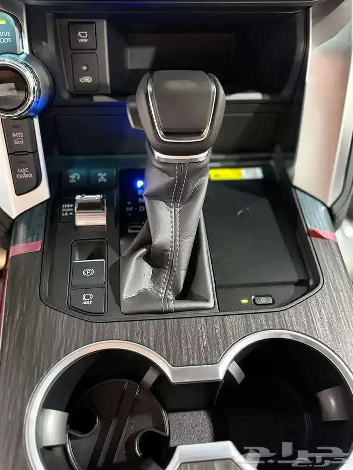 تويوتا لاندكروزر GR بريمي فل كامل 2025 بنزين 14