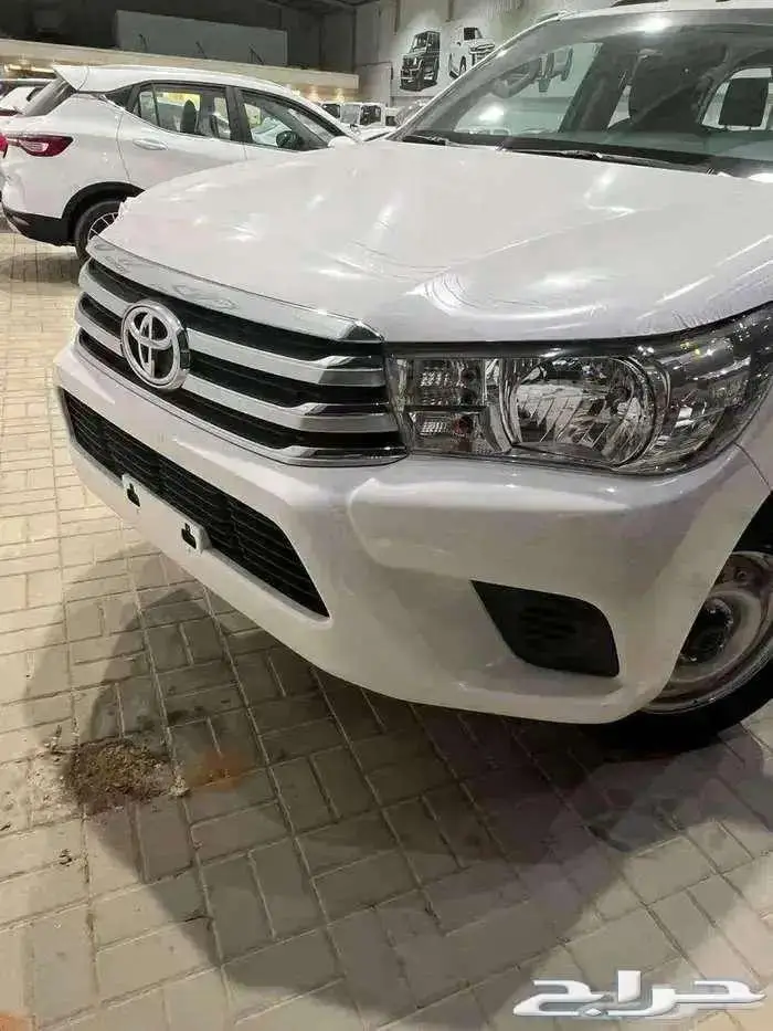 تويوتا هايلوكس 2025 14