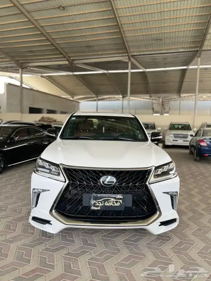 جيب لكزس 2020 سعودي فل كامل ماشي 205 الف 0