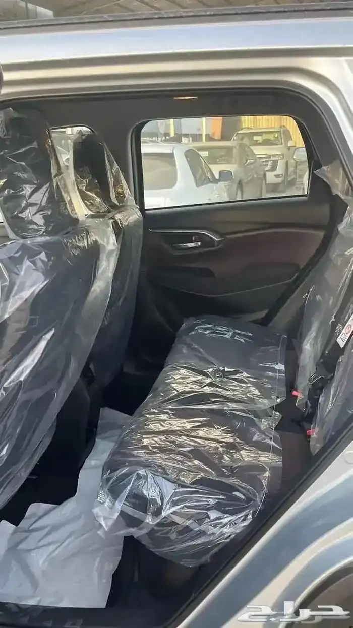 تويوتا اوربان 2025 4