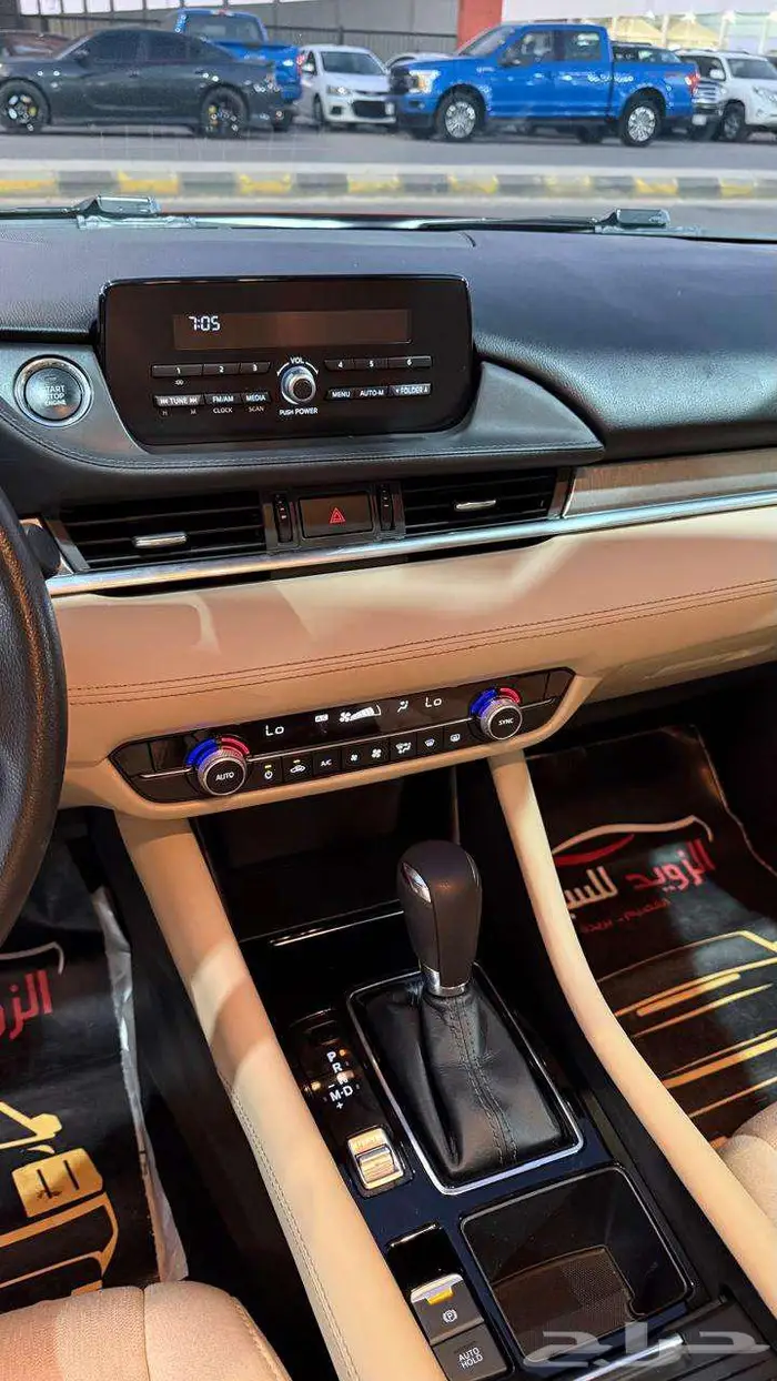 مازدا 2023 عداد 68000 لون مميز 5