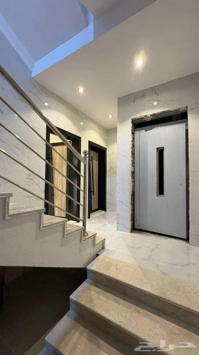 شقة ارضية للبيع بحي الصفا ( مطبخ راكب-حوش -مسجد) 1