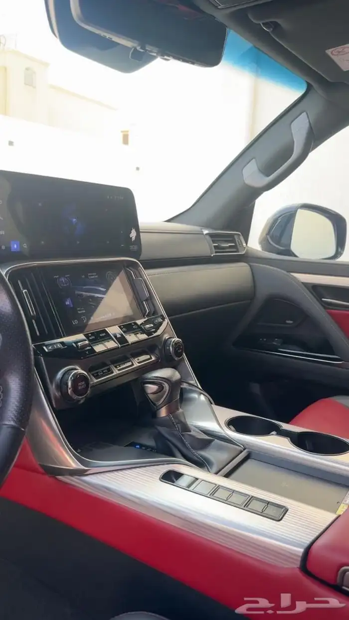للبيع لكزس LX2022 نظيف 5