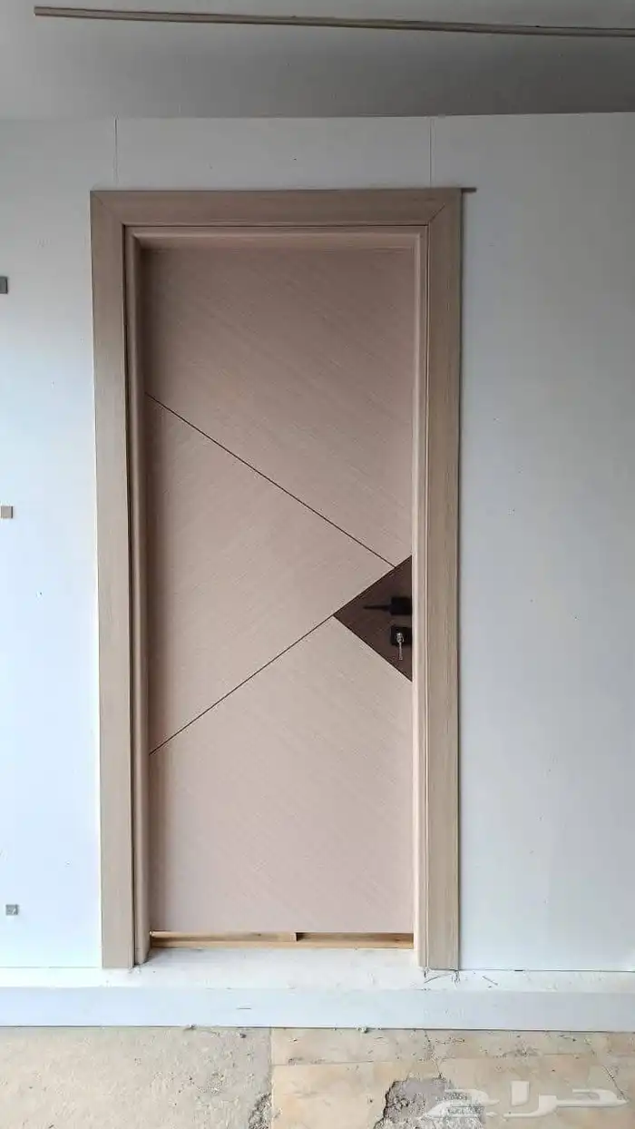 معلم ورشه نجاره مودرن لتفصيل الأبواب وغرف النوم والديكورات 30