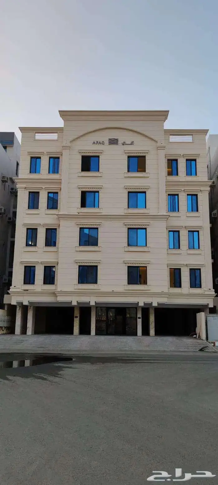 شقة 4 غرف فاخرة للإيجار بالواحة سندس 0