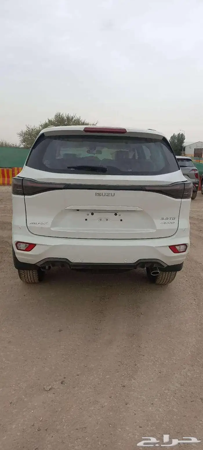 ايسوزو ام يو اكس 2025 فل كامل دبل ديفلوك 3