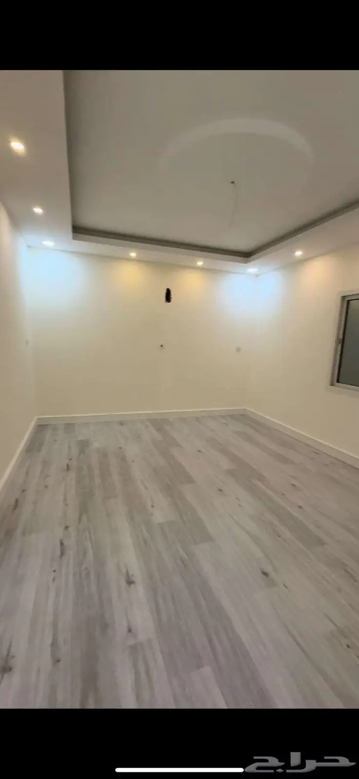 فيلا للايجار مميزة بحي الشعلة 7