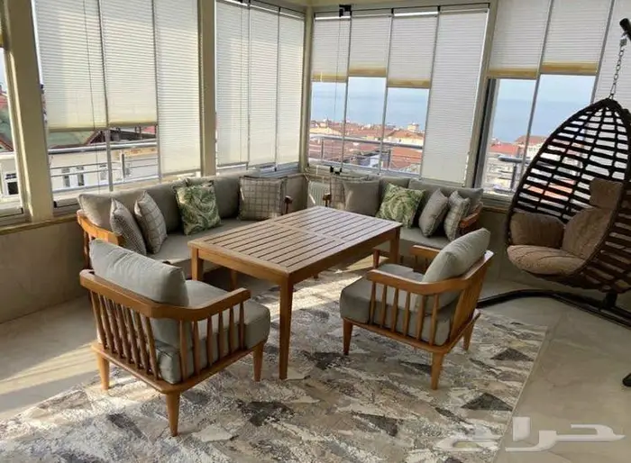 جلسات خشب طاولات وكراسي 15