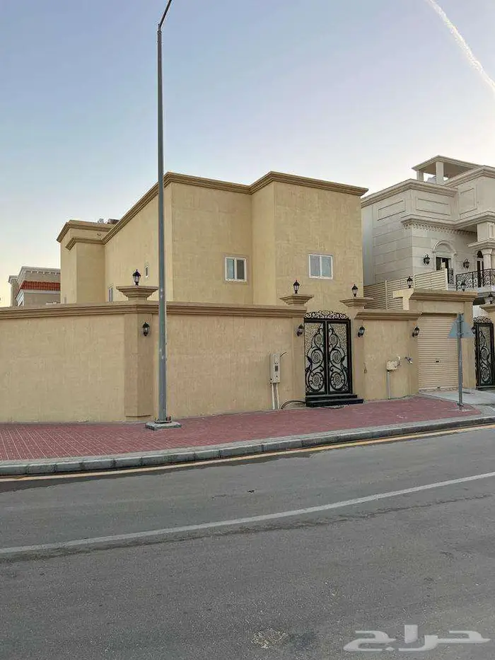 فيلا للبيع فيلا للبيع شرق الدمام - حي الحسام في 3