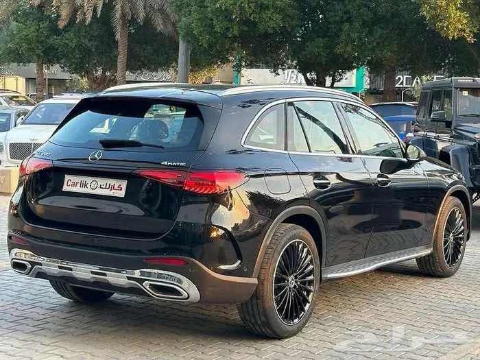 مرسيدس GLC200 SUV جفالي جديد 4