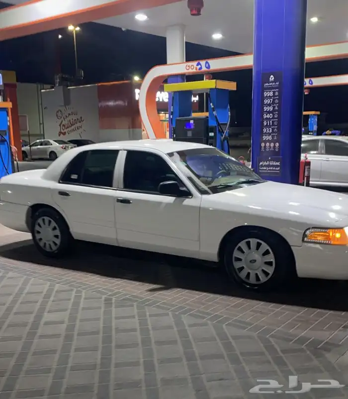 فورد بوليسي 2011 1