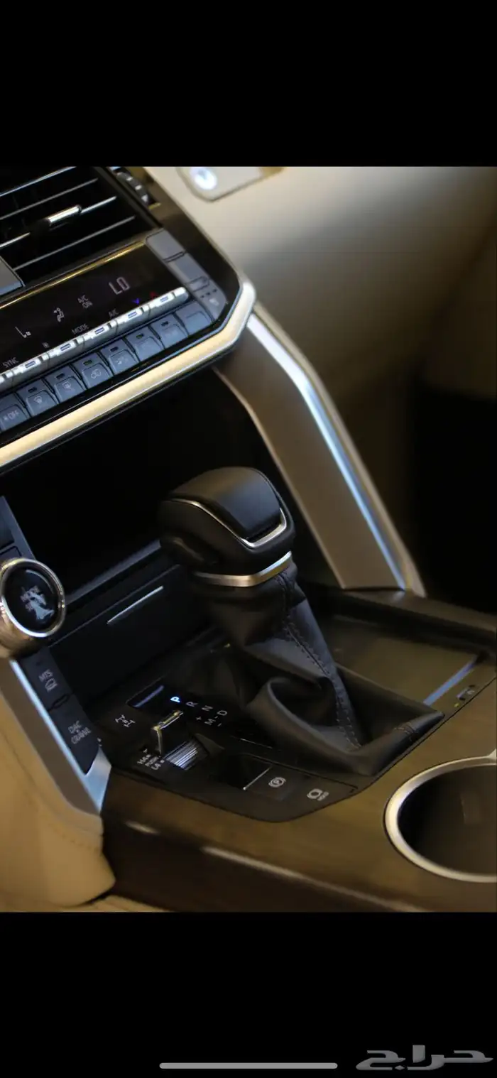 تويوتا لاند كروزر GXRLS كويتي الساير مع دفتر ضمان2025ابيض 6