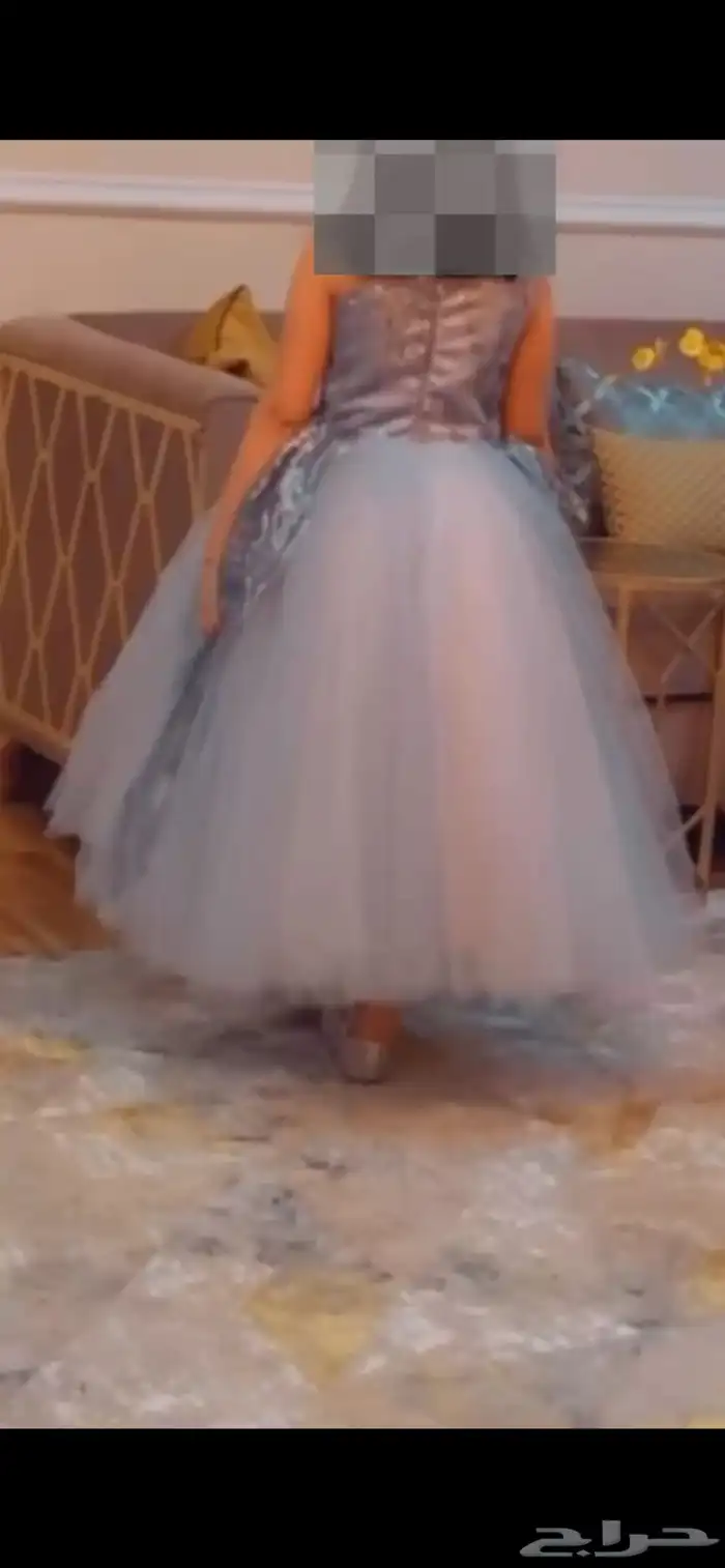 فستان طفله 7سنوات مع ملحقاته للبيع 150 0