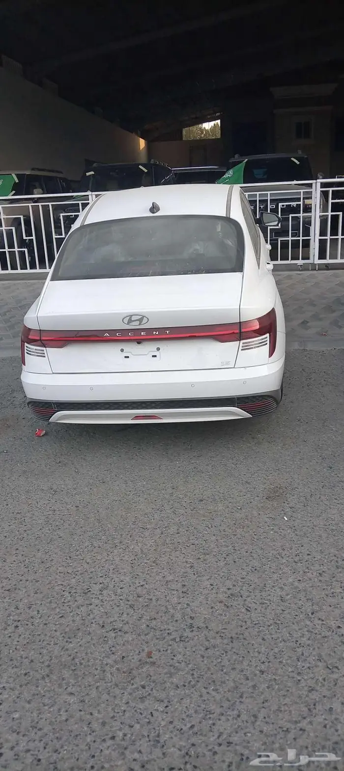 هيونداي أكسنت 1