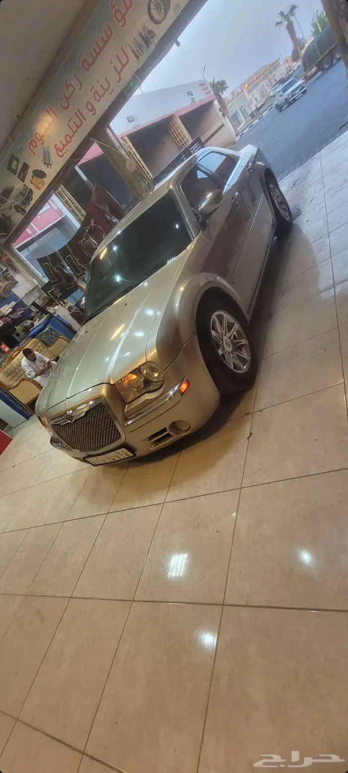 اللبيع كلايزلر هيمي قمه ف النظافه بلد بدي محركاتv8م2006وكاله 41