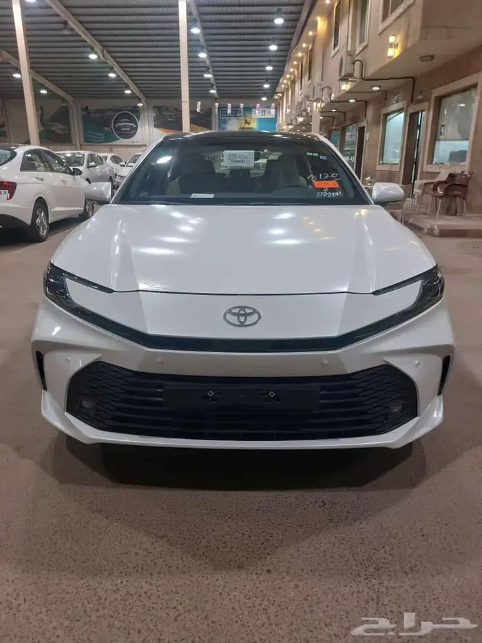 تويوتا كامري 2025 هايبرد LE 0