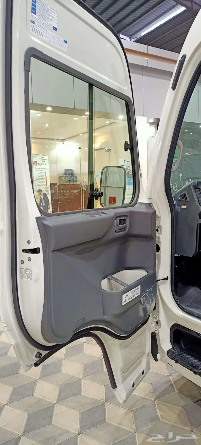 تويوتا كوستر باص عبداللطيف موديل 2024 ديزل تماتيك 10