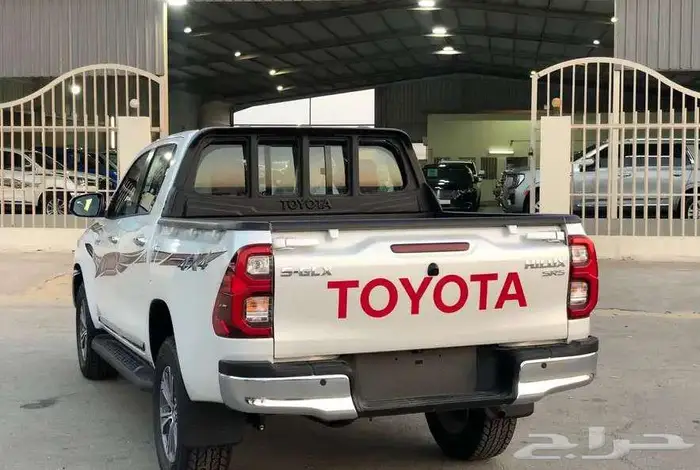 هايلوكس 2025 فل كامل تمتيك S_GLX بنزين دبل جديد 5